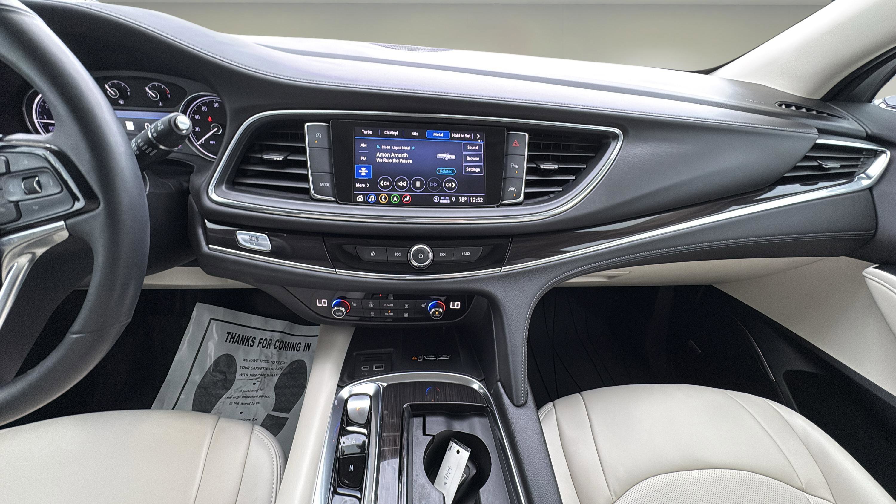 2024 Buick Enclave Essence photo 10