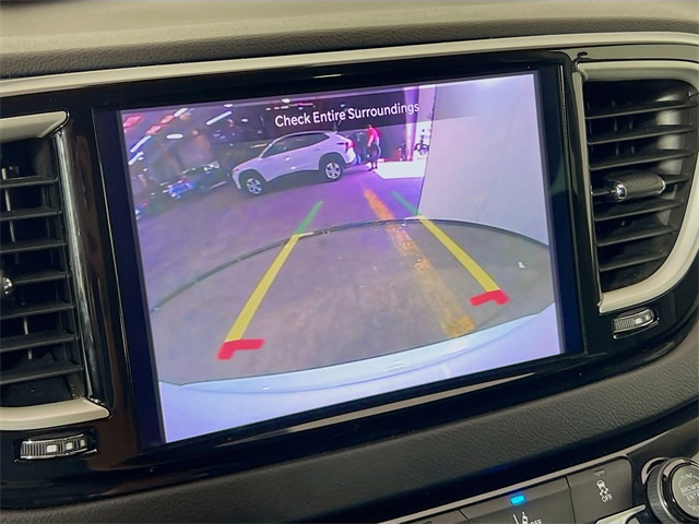2022 Chrysler Pacifica Touring L photo 13