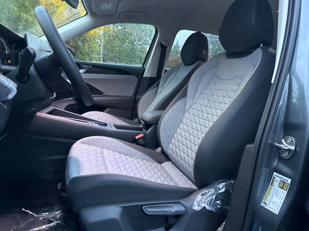 2025 Volkswagen Tiguan S photo 3