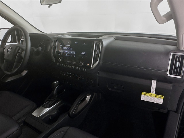 2025 Nissan Frontier SV photo 25