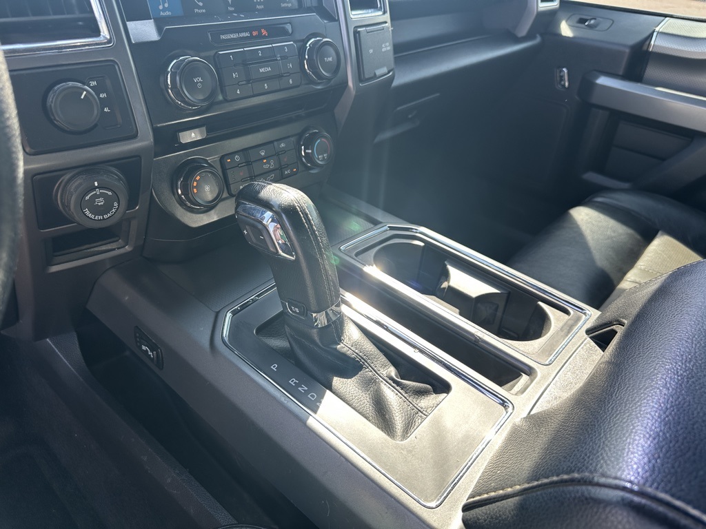 2016 Ford F-150 XLT photo 13