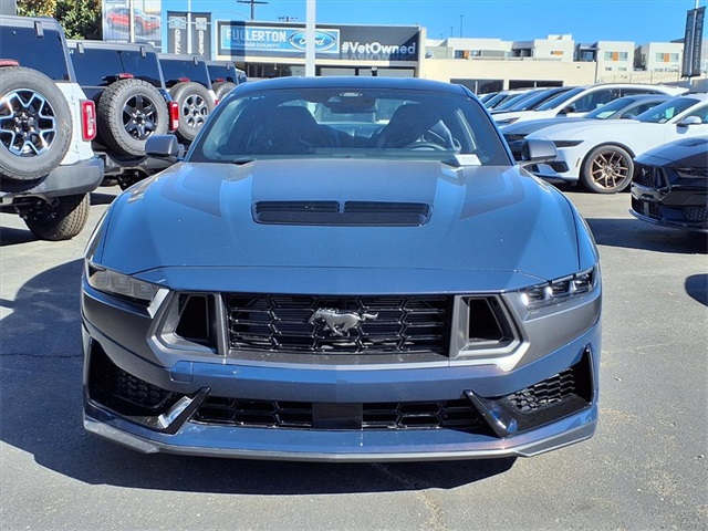 2025 Ford Mustang Dark Horse Premium photo 2