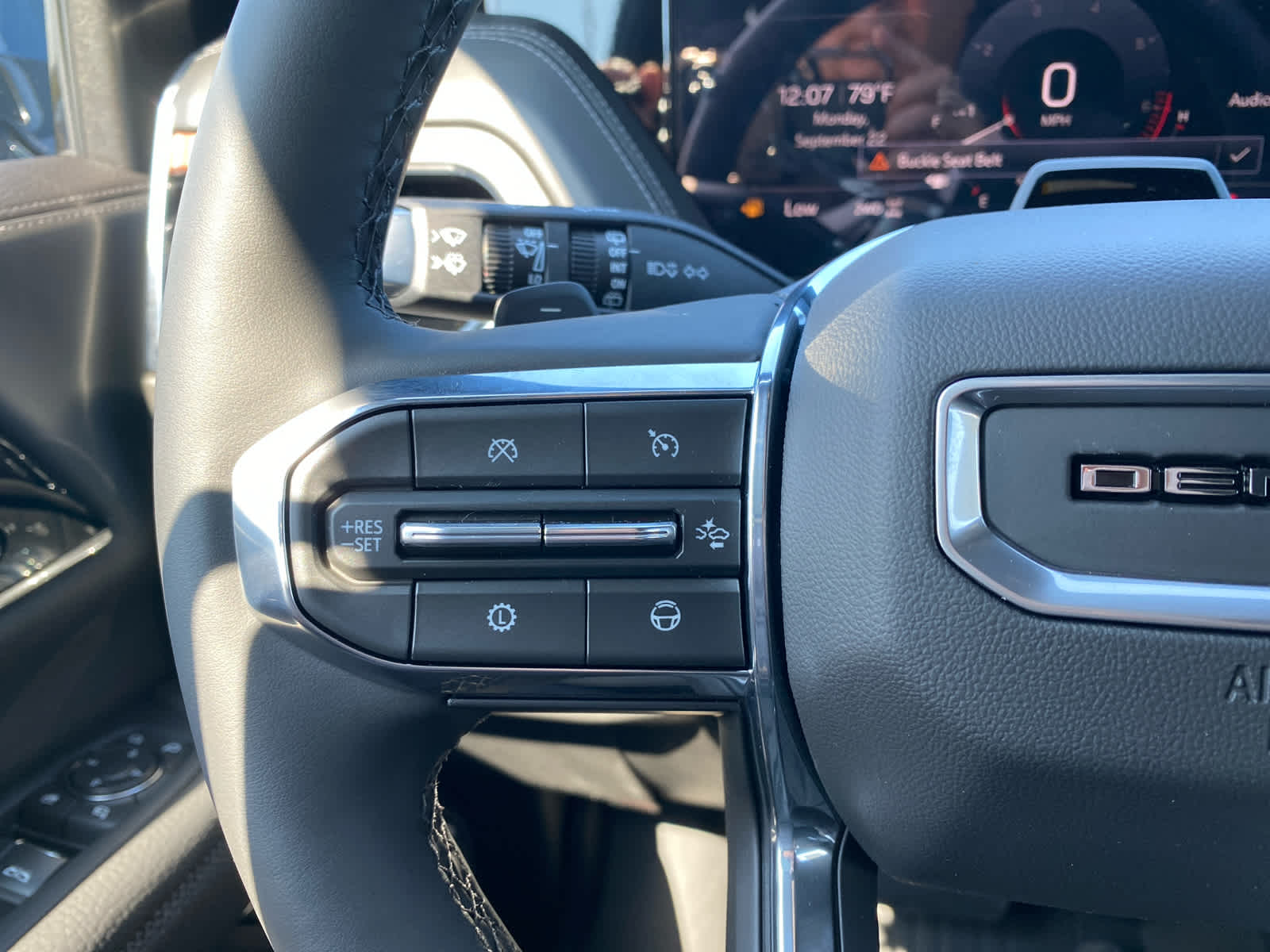 2025 Gmc Yukon Denali photo 16