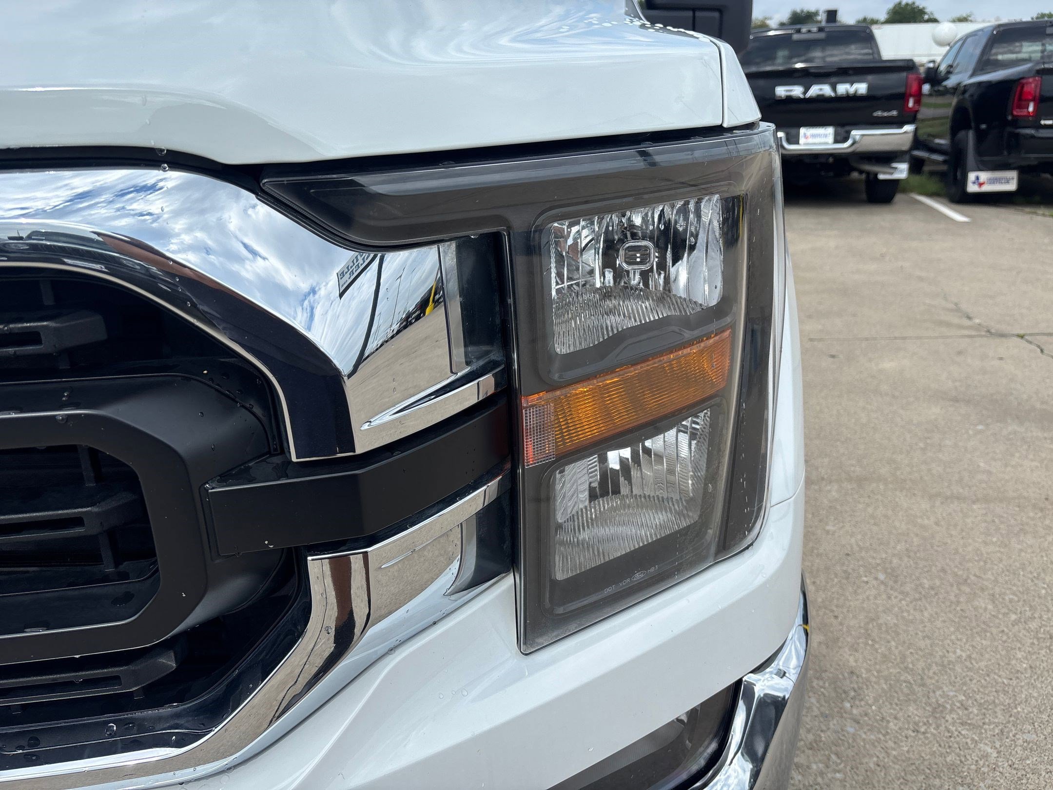 2023 Ford F-150 XLT photo 9