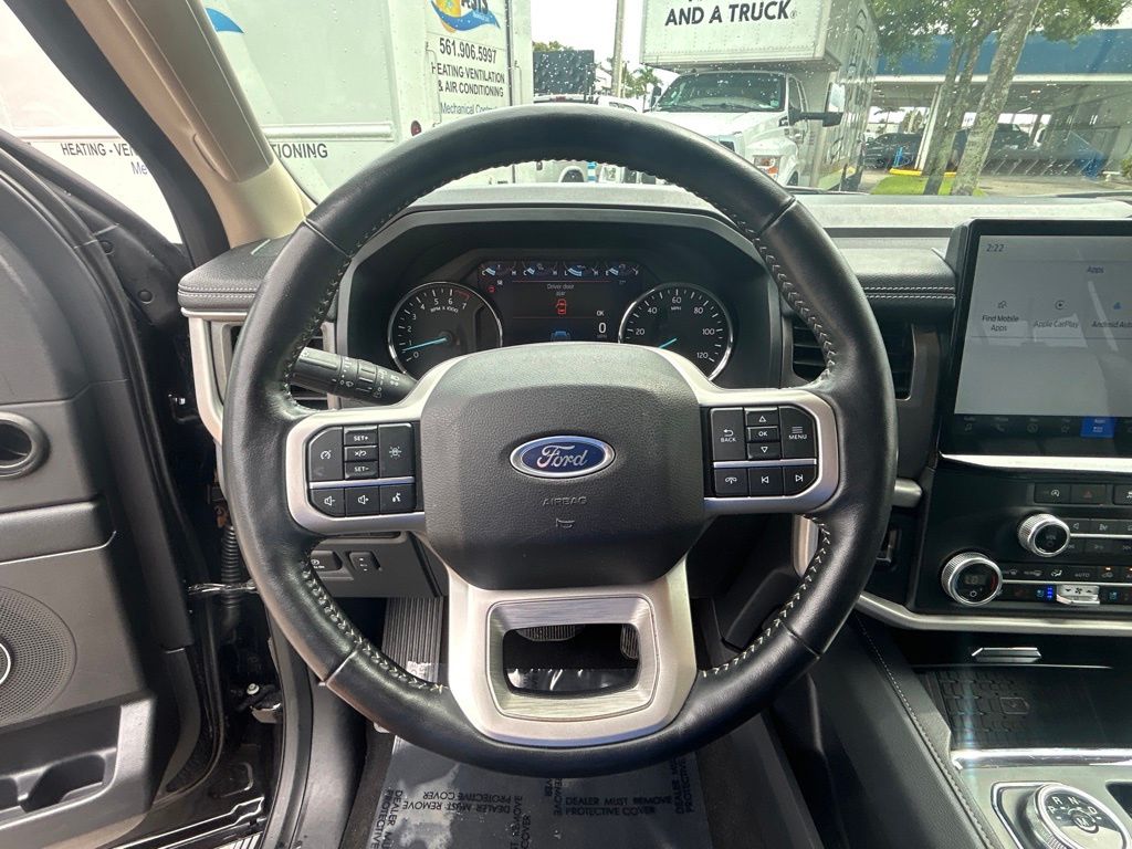 2024 Ford Expedition XLT photo 14