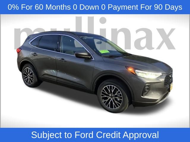 2025 Ford Escape PHEV's photo