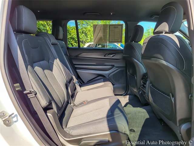 2024 JEEP GRAND CHEROKEE L - Image 28