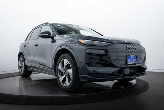 2025 Audi Q6 e-tron Premium Plus