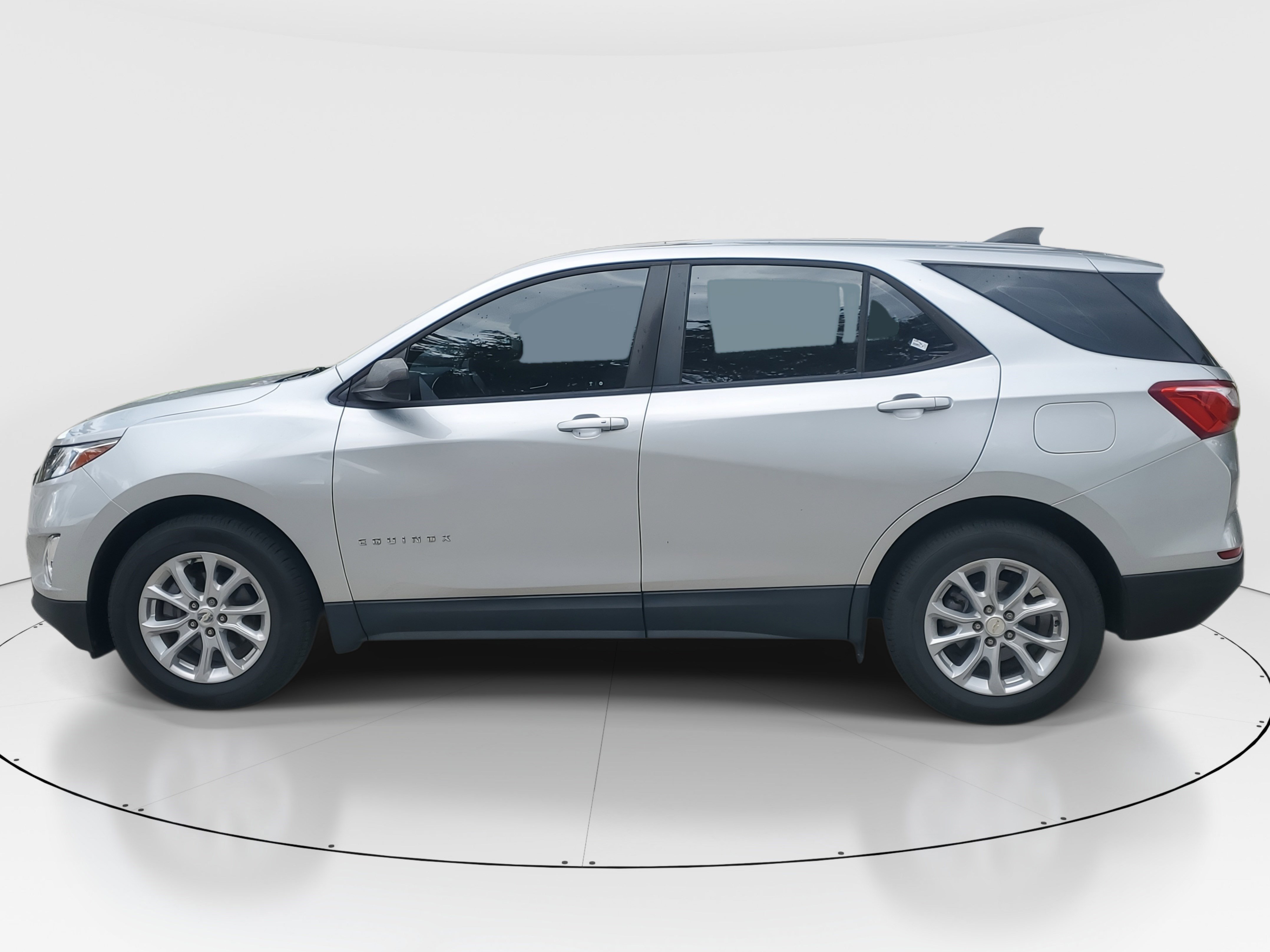 2020 Chevrolet Equinox LS photo 6