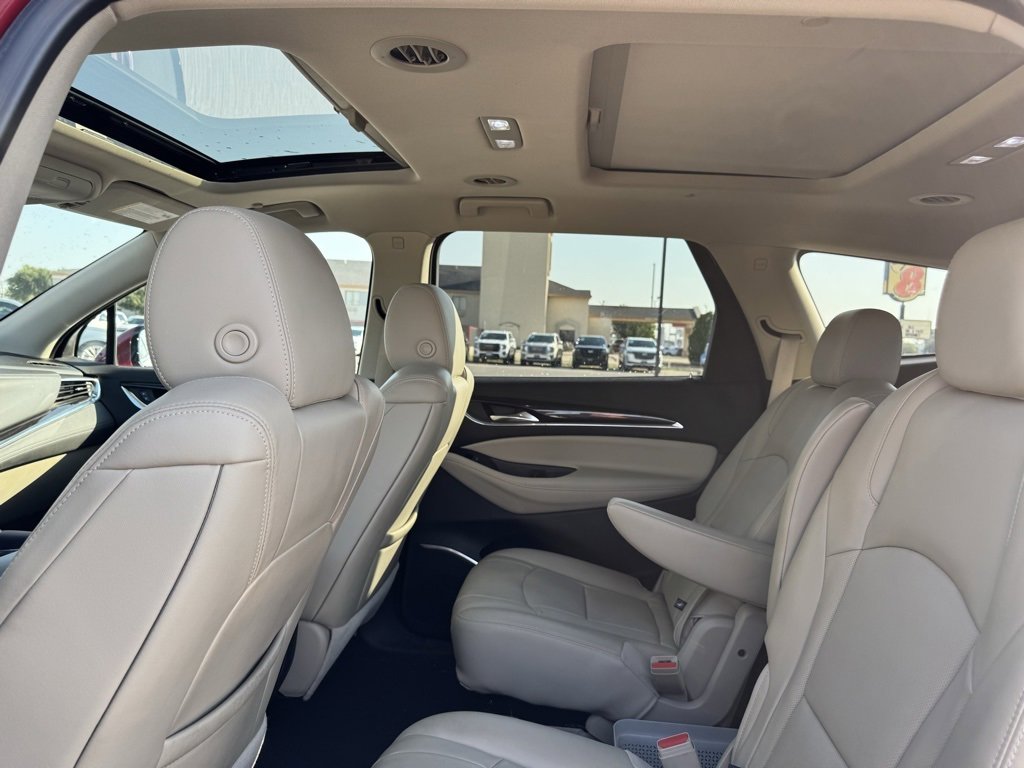 2021 Buick Enclave Essence photo 2