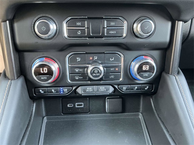 2022 Gmc Yukon XL AT4 photo 14