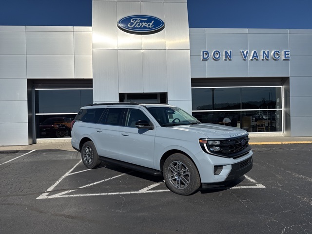 2025 Ford Expedition Active's photo