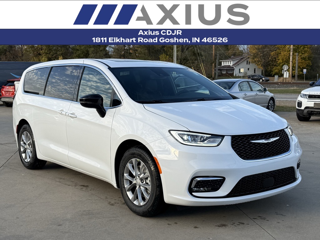 2026 Chrysler Pacifica Limited's photo