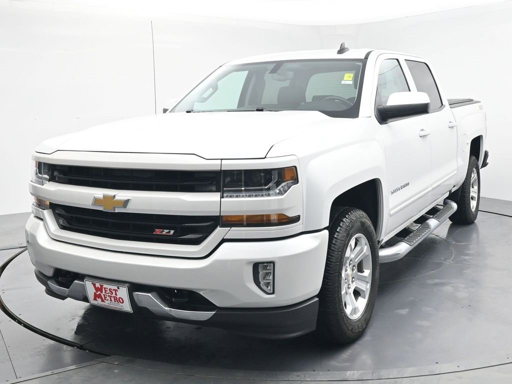 Used 2016 Chevrolet Silverado 1500 LT with VIN 3GCUKREC8GG354213 for sale in Monticello, Minnesota