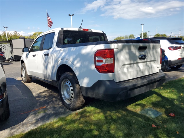 2022 Ford Maverick XL photo 2