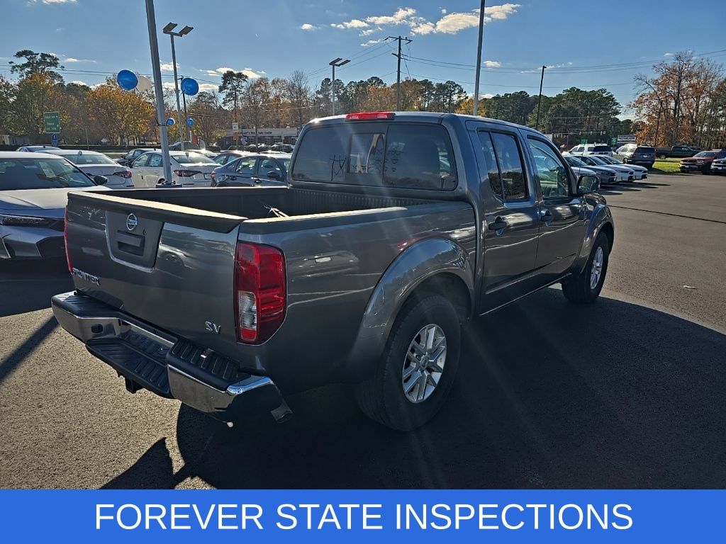 2016 Nissan Frontier SV photo 2