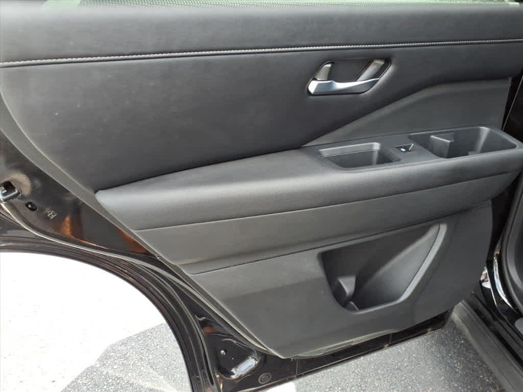 2024 Nissan Pathfinder SL photo 10