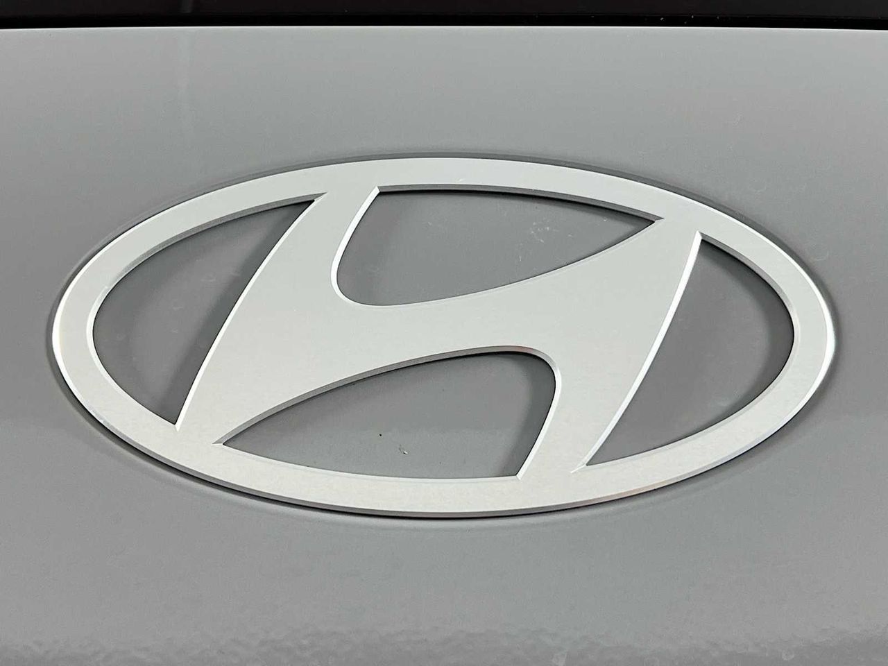 2026 Hyundai Kona SEL photo 13