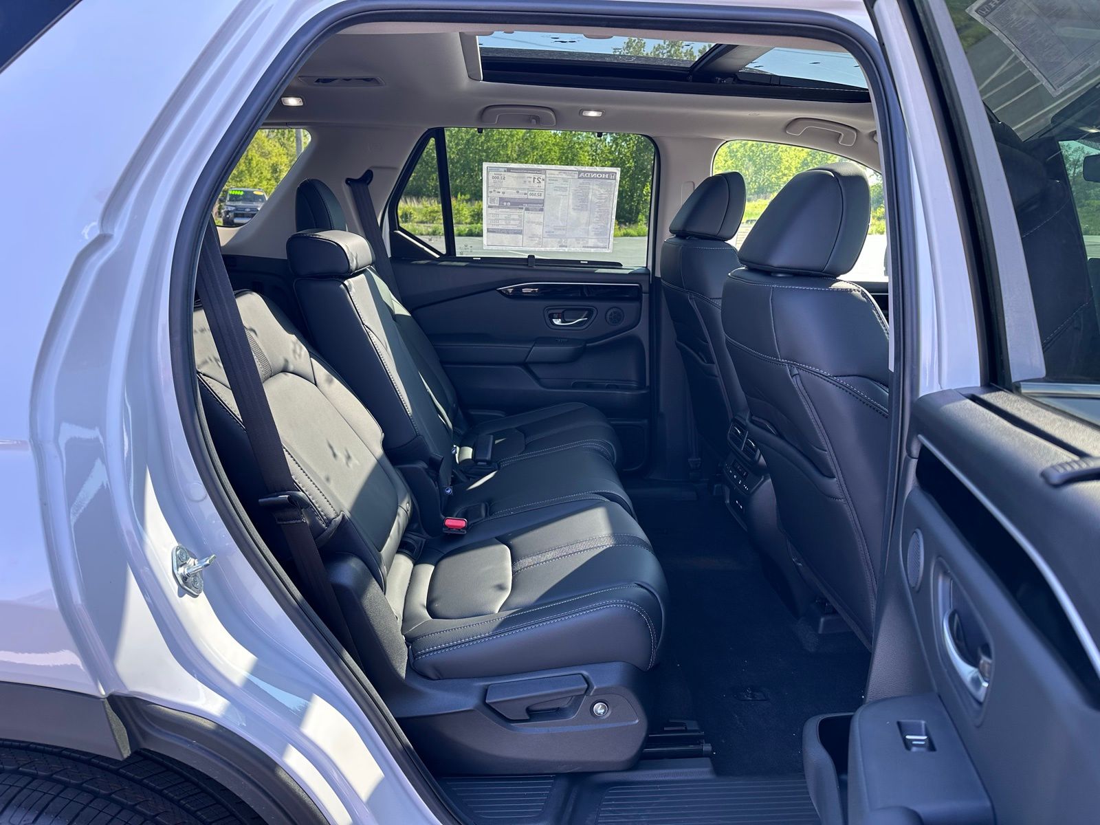 2025 Honda Pilot Touring photo 19
