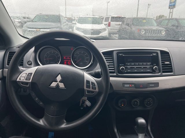 2014 Mitsubishi Lancer ES photo 12
