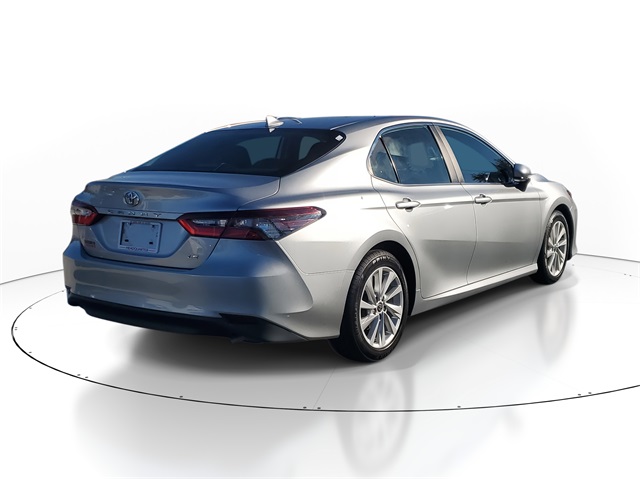 2022 Toyota Camry LE photo 4