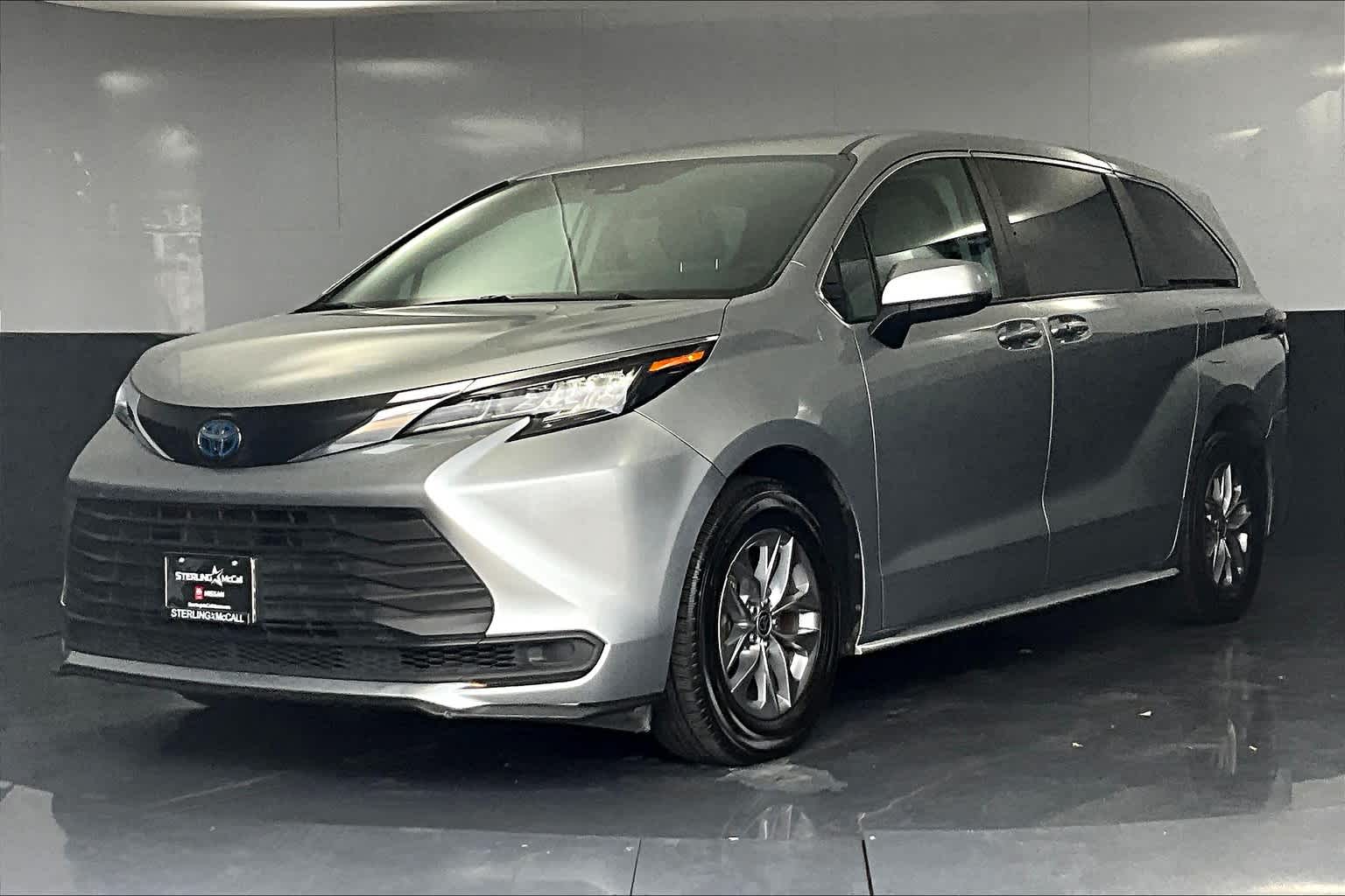 Pre-Owned 2022 Toyota Sienna LE Mini-van, Passenger in Houston # ...