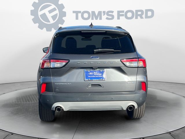 2022 Ford Escape Titanium photo 4