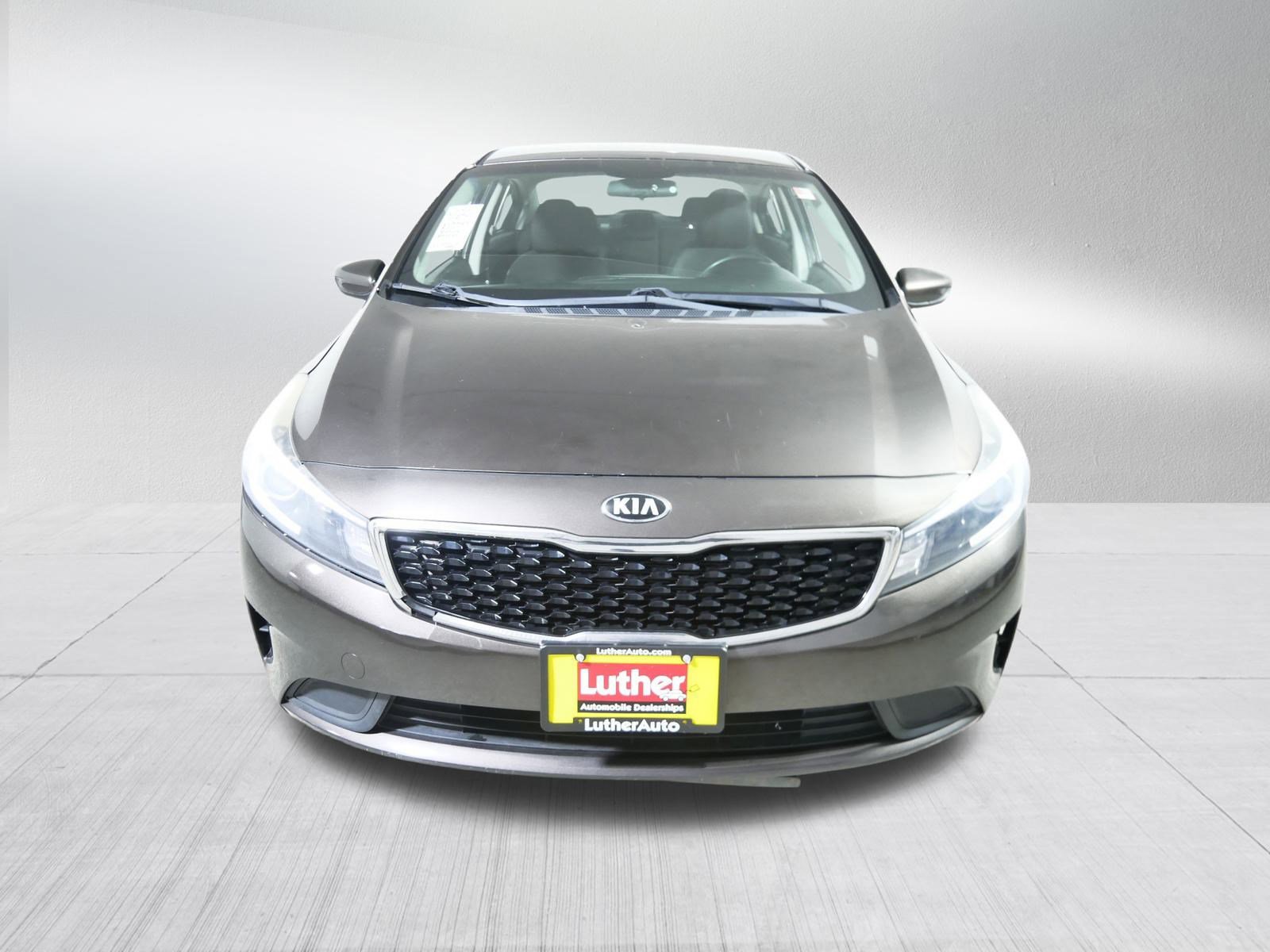 2017 Kia Forte LX Base photo 2