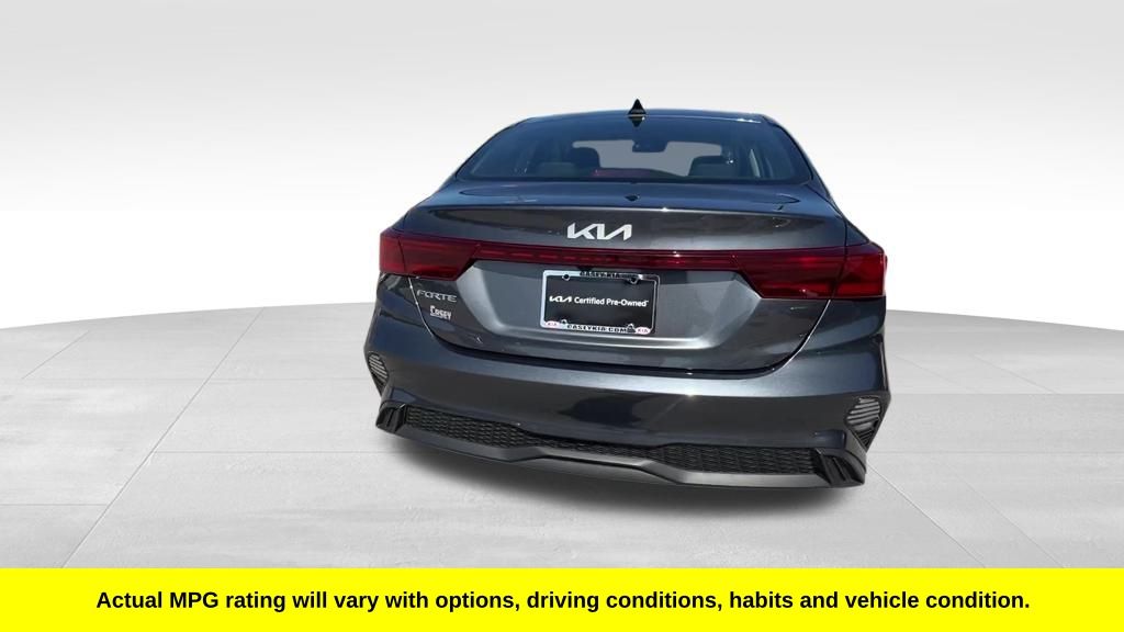 2023 Kia Forte LXS photo 4