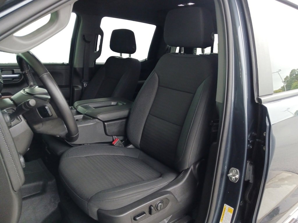 2021 Chevrolet Silverado LT photo 11