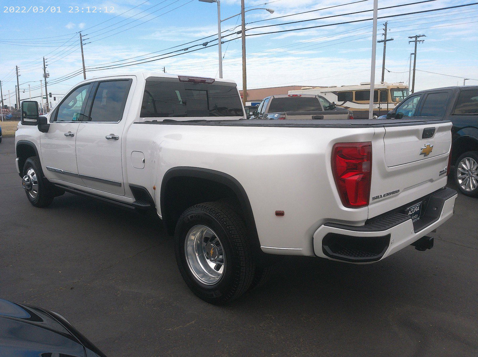 2025 Chevrolet Silverado 3500HD High Country photo 6