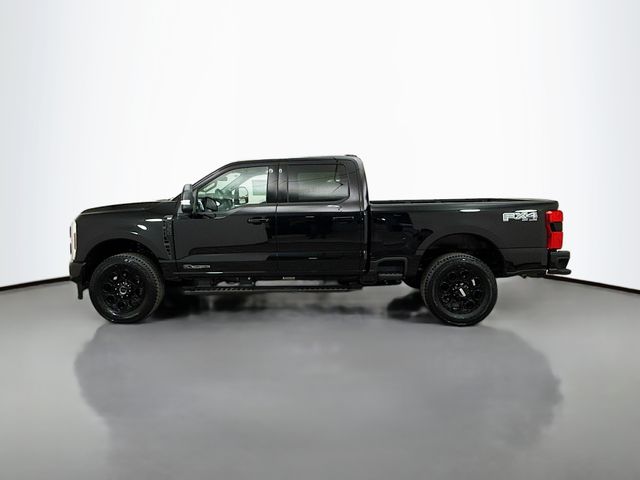 2025 Ford F-350 XLT photo 4