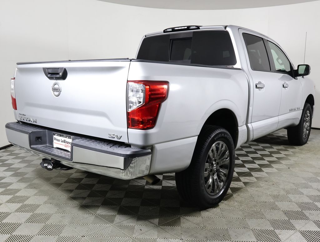 2018 Nissan Titan SV photo 5