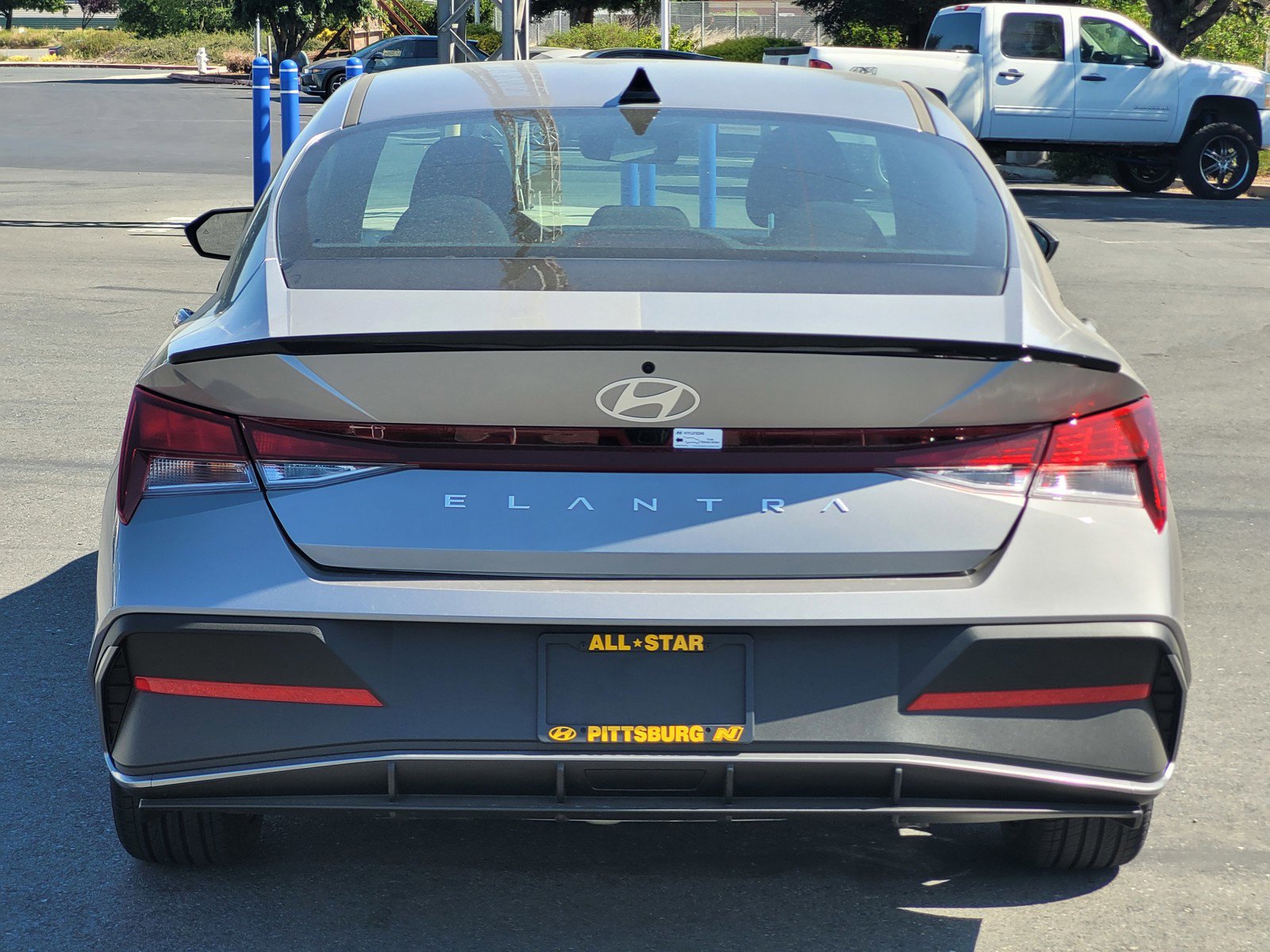 2025 Hyundai Elantra SEL Sport photo 4