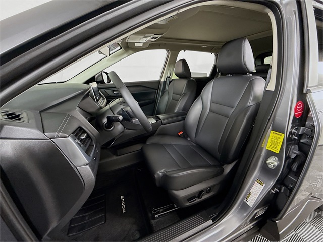 2025 Nissan Rogue SV photo 4