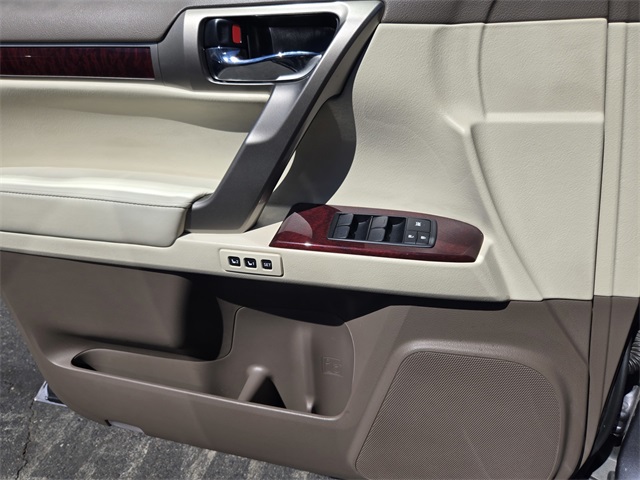 2017 Lexus GX 460 photo 13