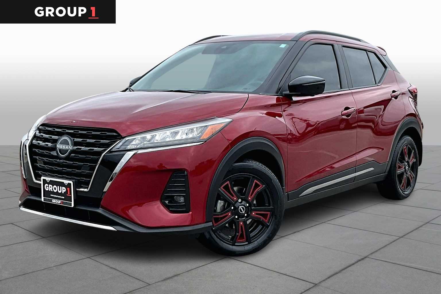 2022 Nissan Kicks SR's photo