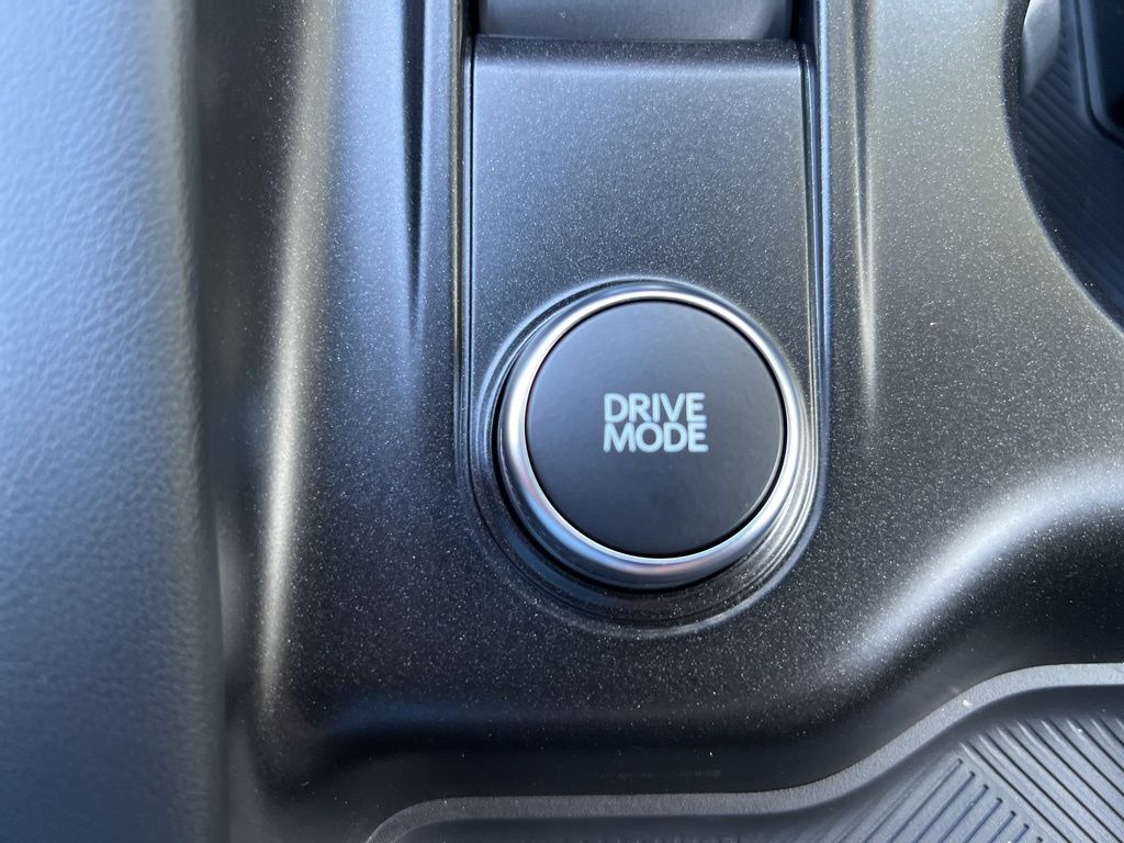 2025 Ford Explorer ST-Line photo 23
