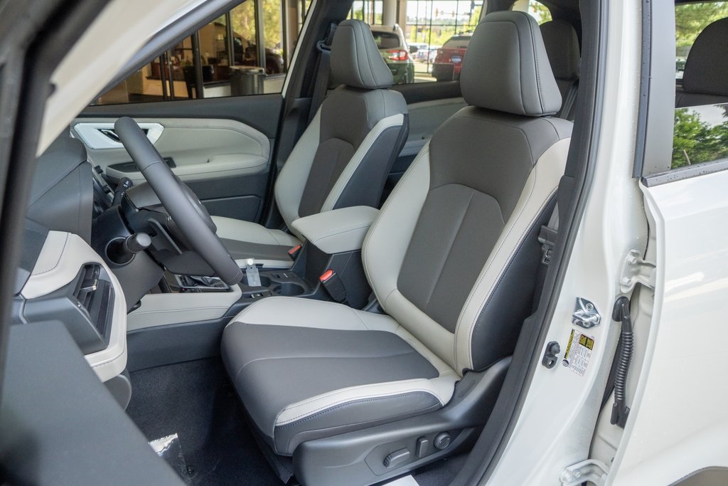 2025 Subaru Forester Limited photo 8