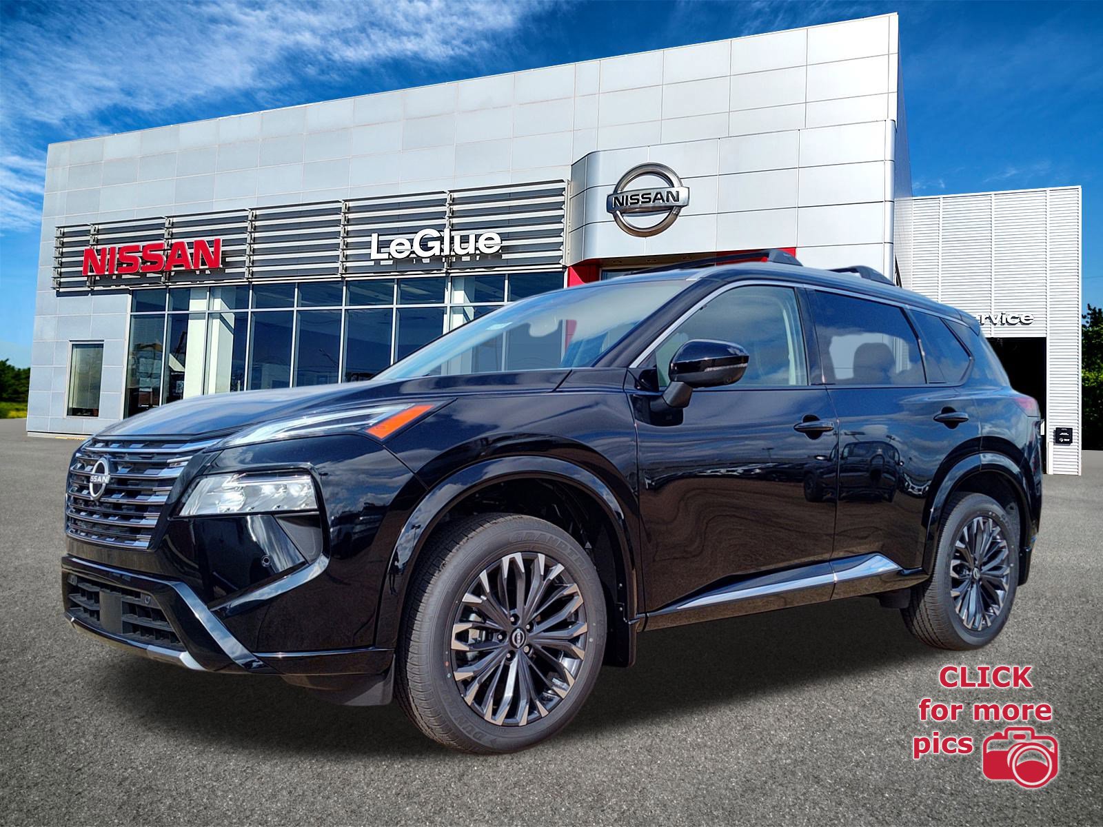 2026 Nissan Rogue Platinum's photo