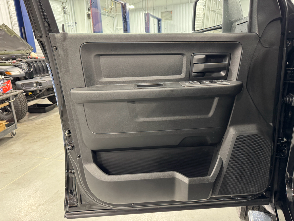 2025 Ram 4500 Tradesman photo 16