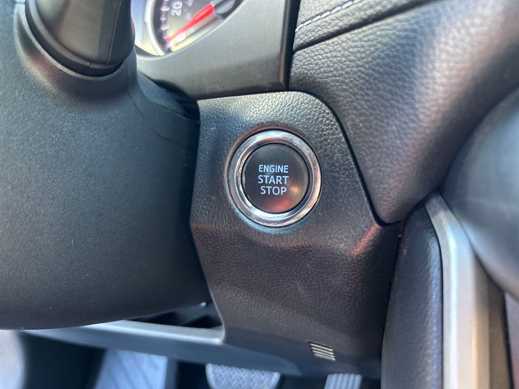2021 Toyota RAV4 XLE photo 26