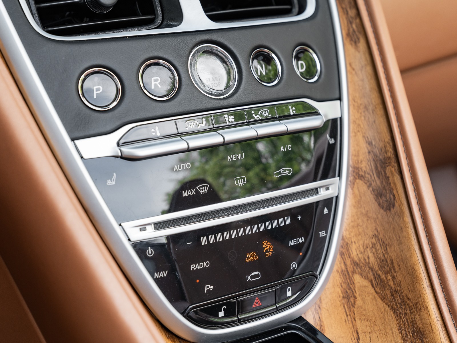 2019 Aston Martin DB11 AM5 photo 41