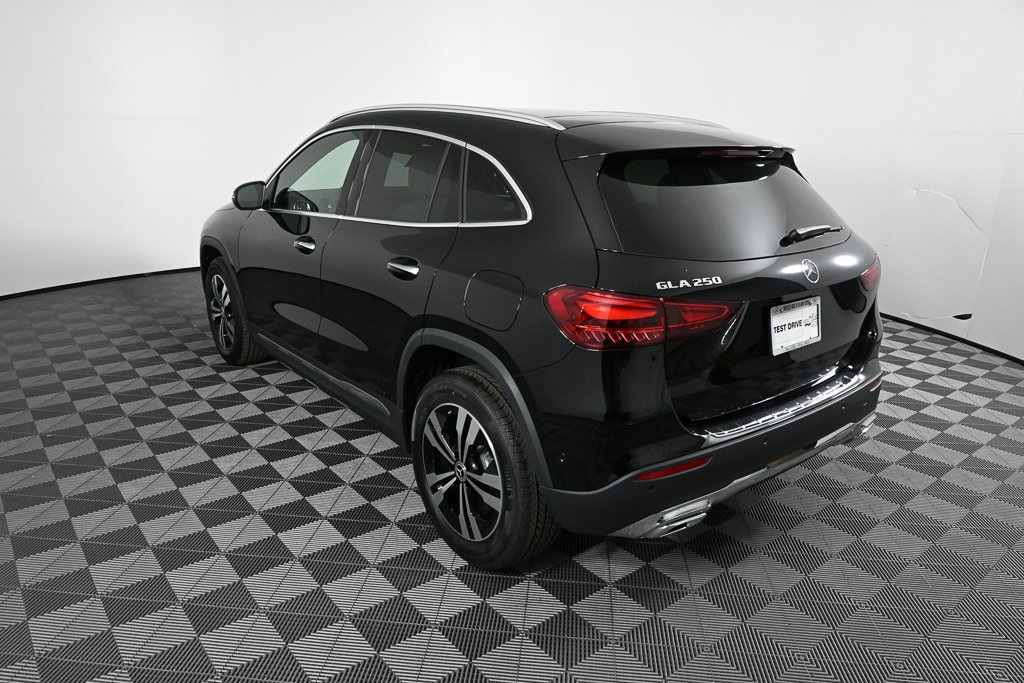 2026 Mercedes Benz GLA 250 photo 4