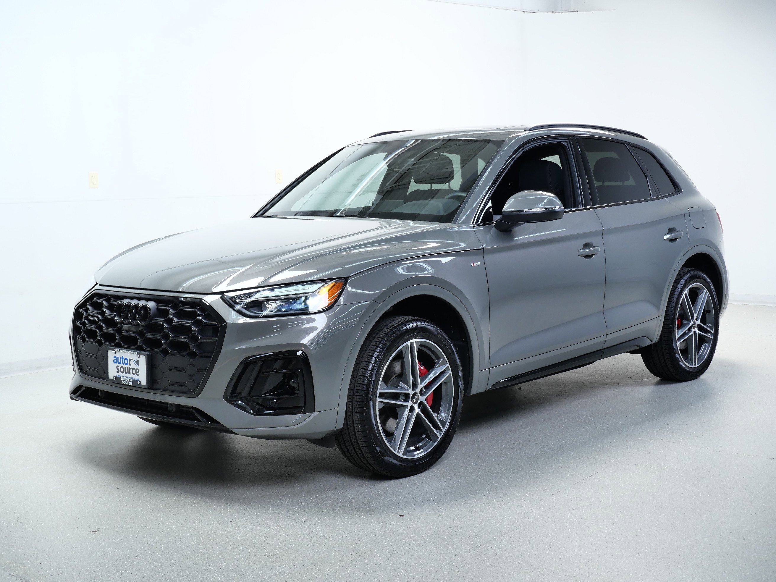 2025 Audi Q5 S line Premium Plus photo 3