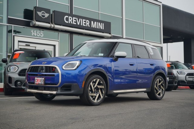 2026 MINI Countryman S's photo