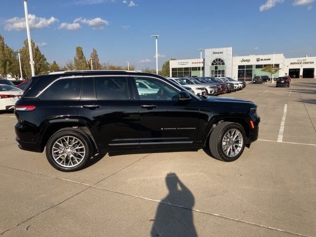 2022 Jeep Grand Cherokee Summit photo 4