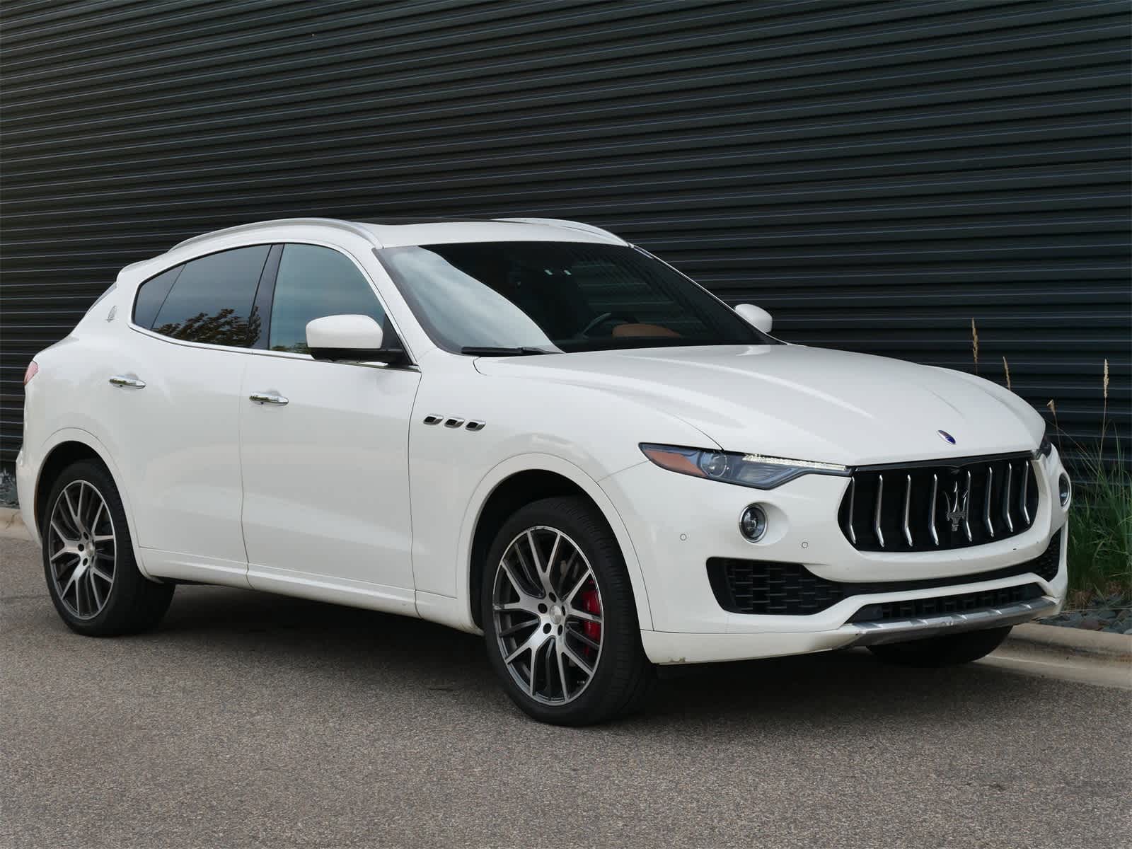 2017 Maserati Levante photo 13