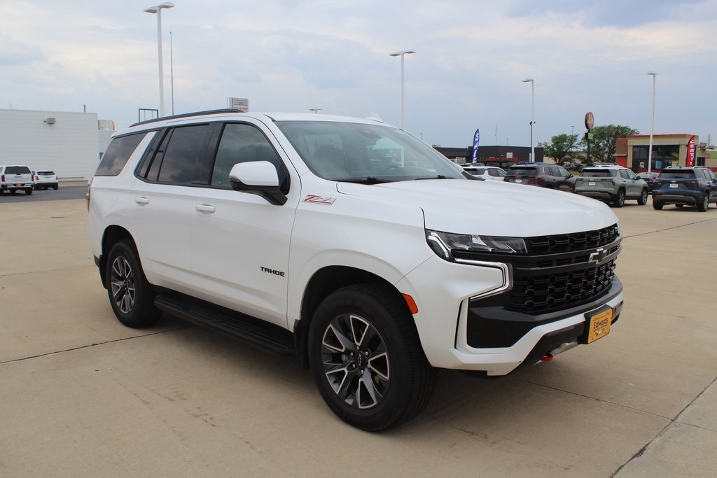 Used 2023 Iridescent Pearl Tricoat Chevrolet Z71 image 1