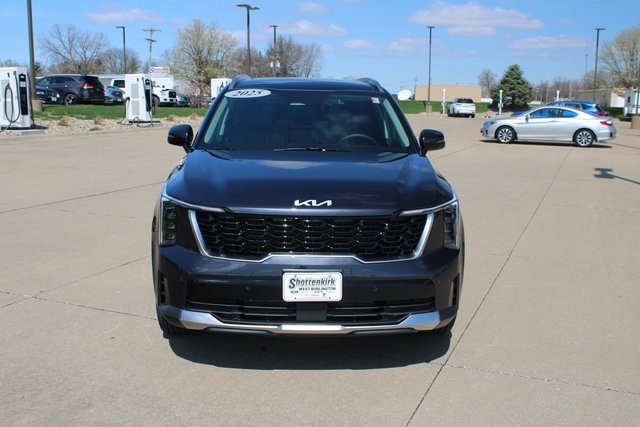 2025 Kia Sorento S photo 4